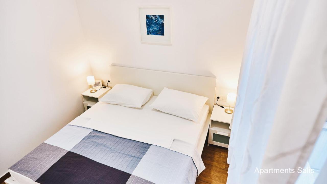 Salis Apartments Vrsi Extérieur photo