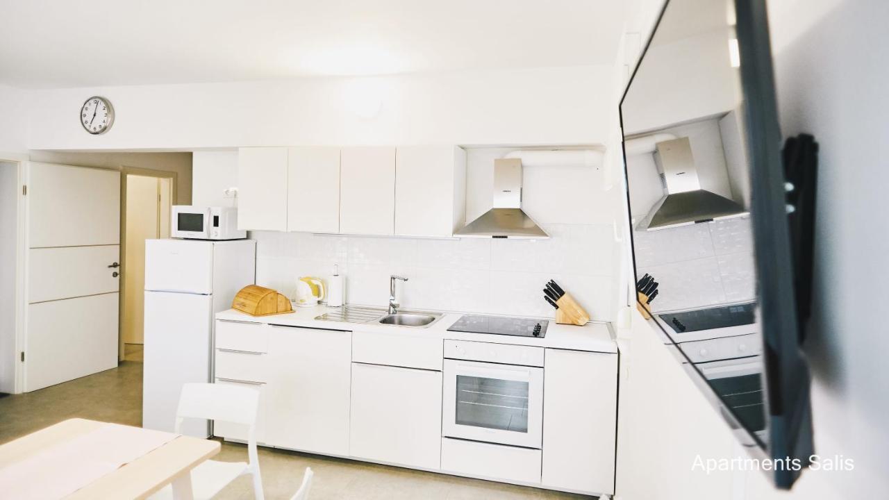 Salis Apartments Vrsi Extérieur photo