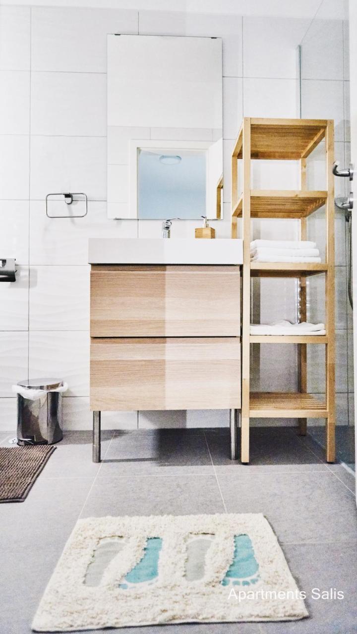 Salis Apartments Vrsi Extérieur photo