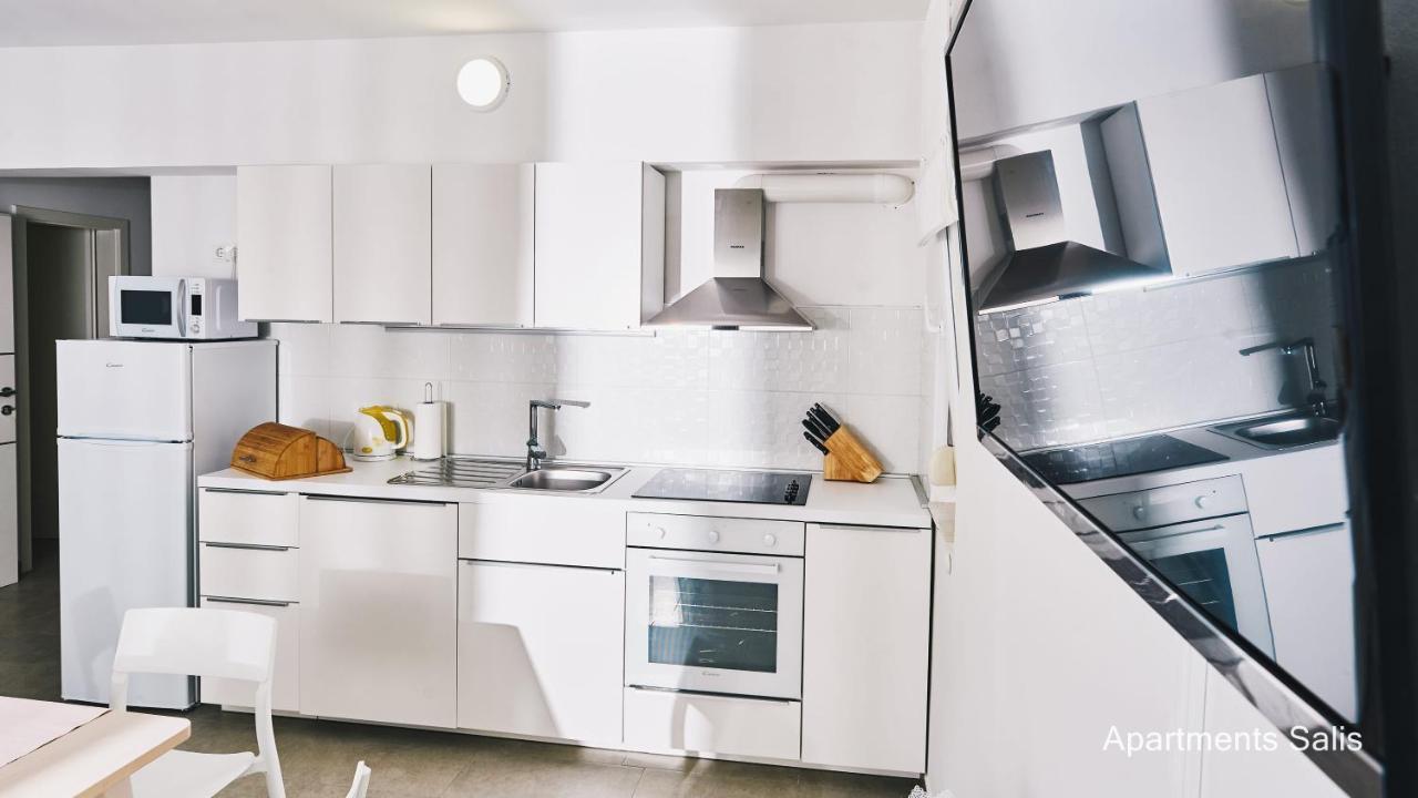 Salis Apartments Vrsi Extérieur photo